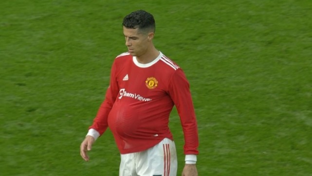 让他的踢法极其依赖球队,在皇马和尤文这样实力鹤立鸡群的球队,c罗