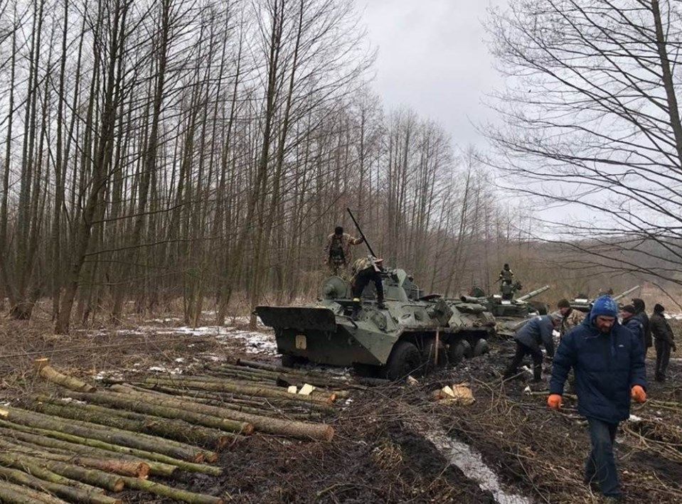 俄军发布战报：已摧毁4辆美军现役步兵战车，使用者和来源均不明