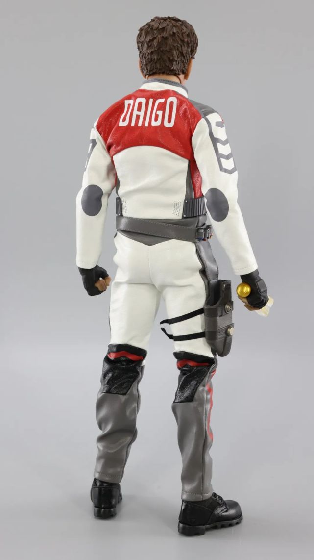 而本品还原了大古身穿胜利队队服的经典造型豪华版目前价格1050元左右