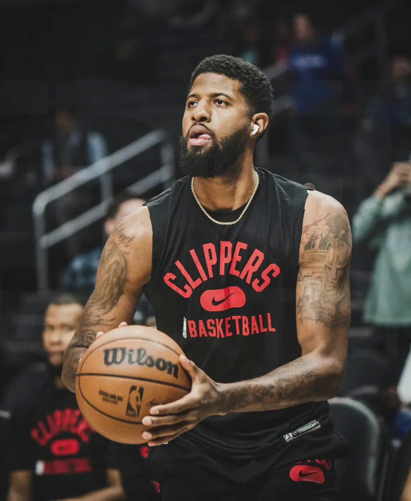 nba小前锋薪资top5!詹姆斯,乔治占据两席,雄鹿球星眼前一亮_腾讯新闻