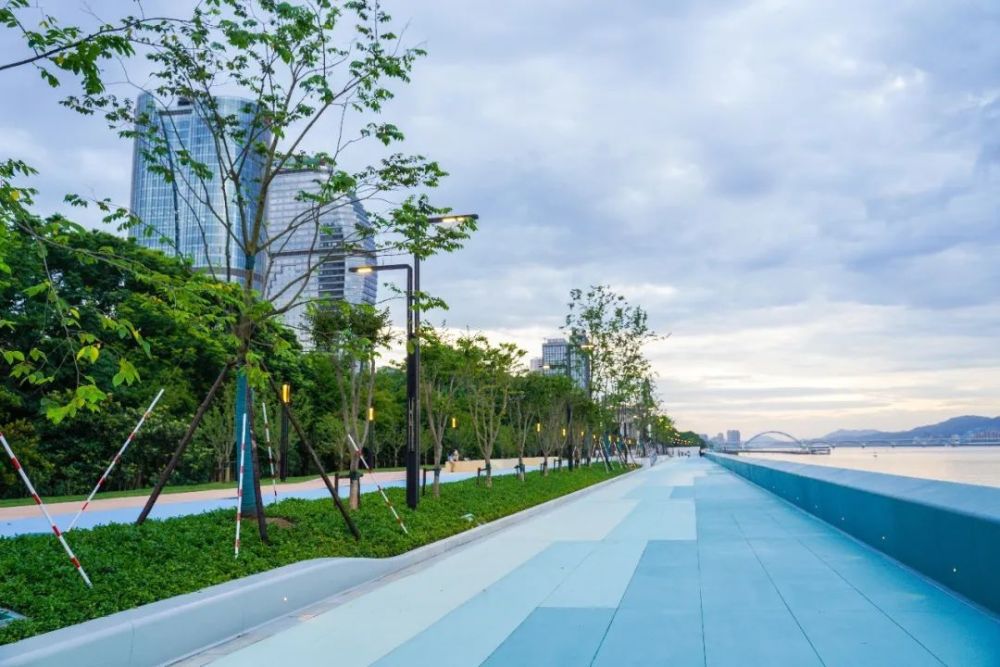 滨江最美跑道升级沿江新增公园游乐设施等健身好去处