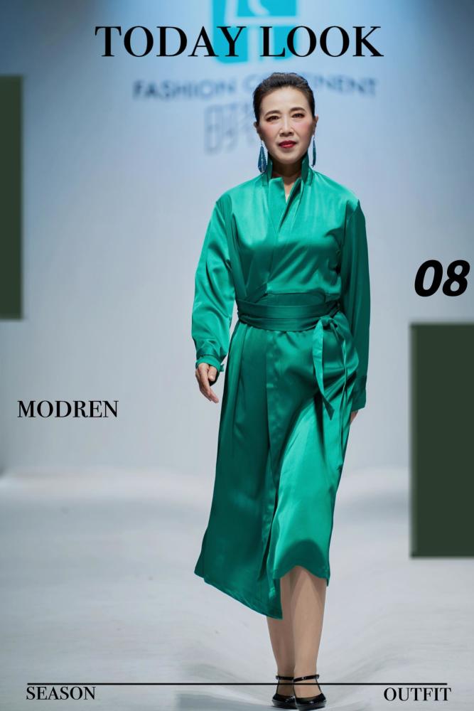 2022淄博首届时装洲·亚军获得者—张爱黎(图3)