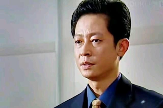 "老戏骨"王志文,演技好就算了,书法还那么好,真是人才,佩服