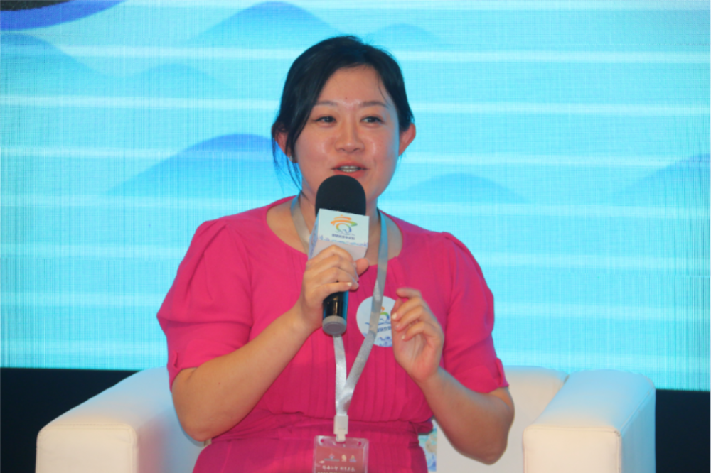 归侨侨眷青年代表,北京汉光百货董事长,全国青联委员王小雨分享经营