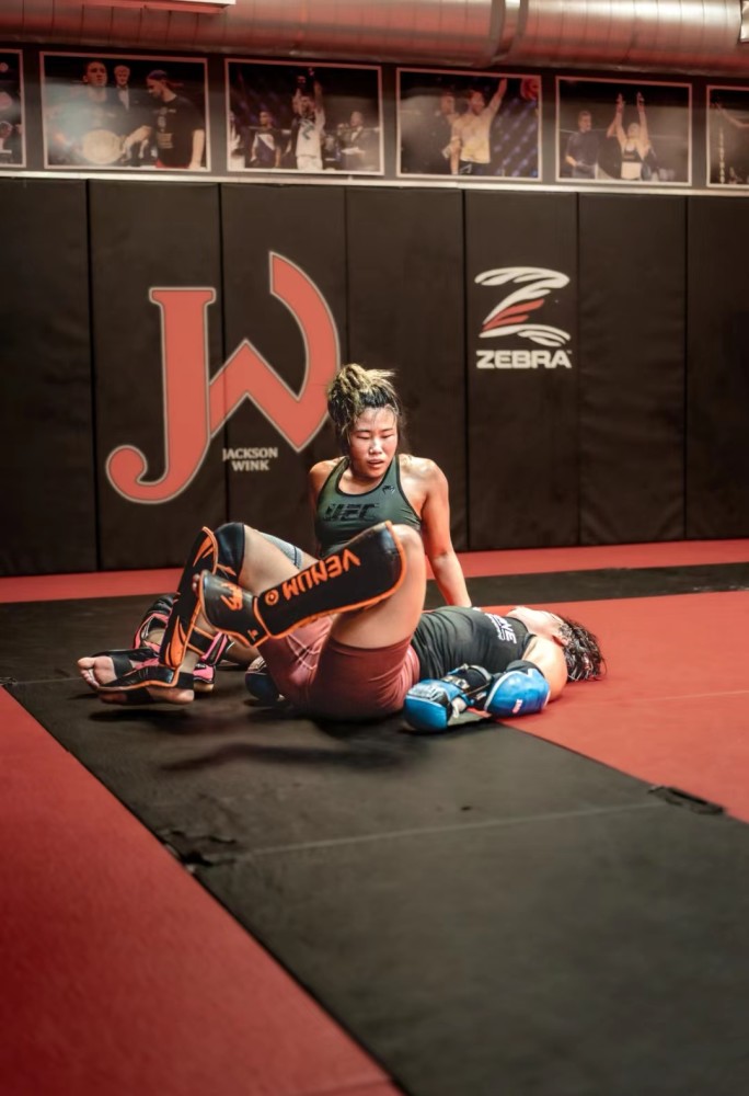 深一度武亚楠暂别ufc一个中国搏击女孩的追梦人生
