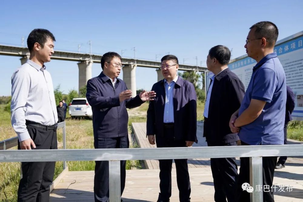 孔繁飞在康巴什区调研重点项目用地选址工作