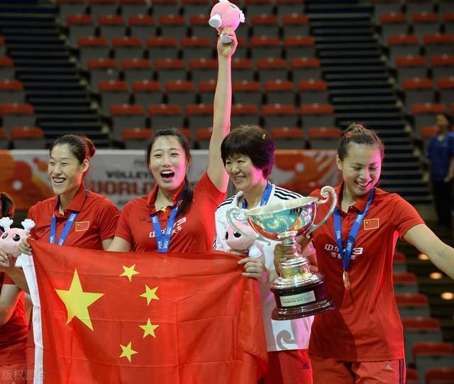 郎平执教中国女排夺冠7周年!世界杯改革,下一个冠军要等到何时