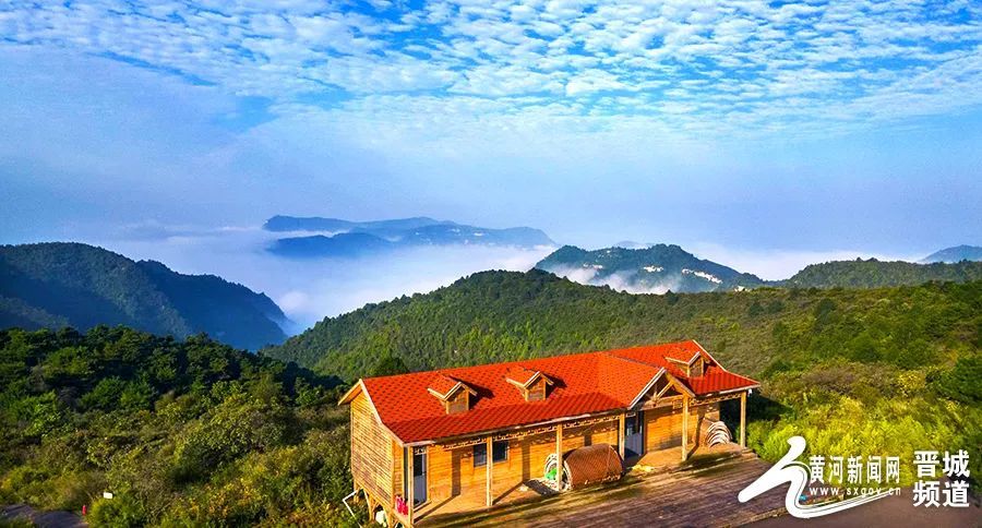 大美山西晋城龙门山晨林云雾绕人在仙境游