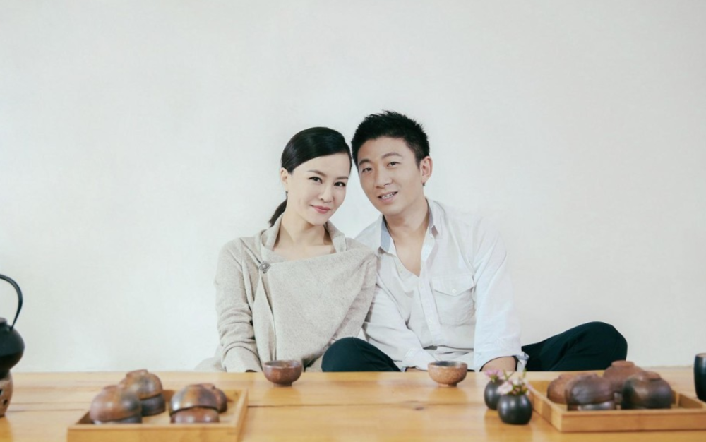 刘孜从演员到知名设计师嫁富商老公生一子被宠爱16年