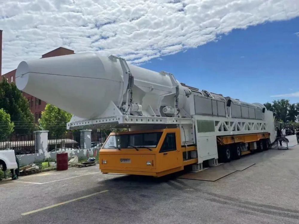 谷神星一号商业火箭转运发射车具备较好的环境温度控制,机动转场运输