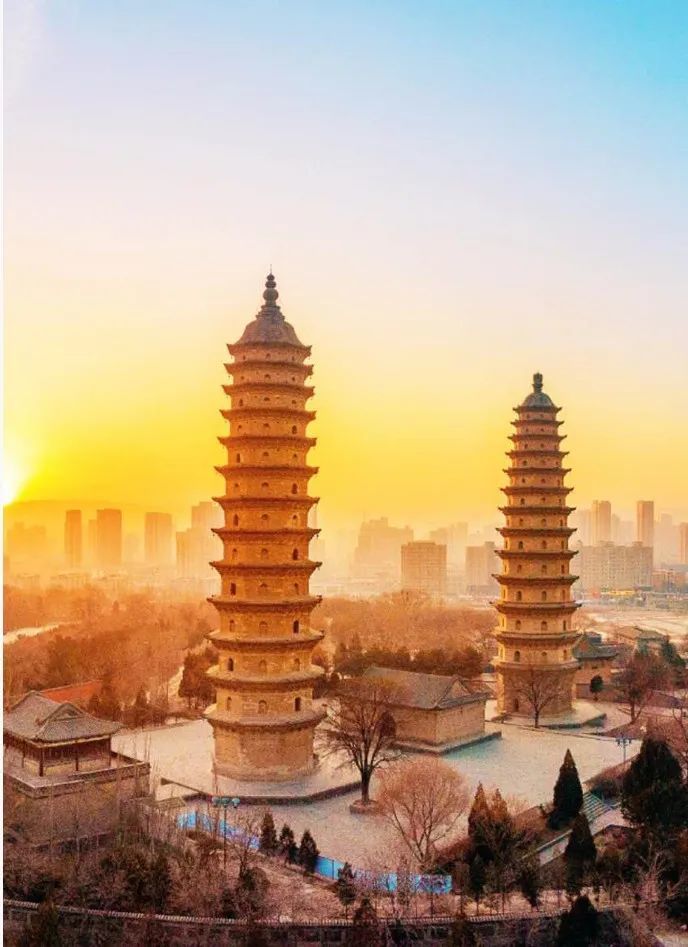 太原双塔寺:凌霄双塔 龙城地标_腾讯新闻