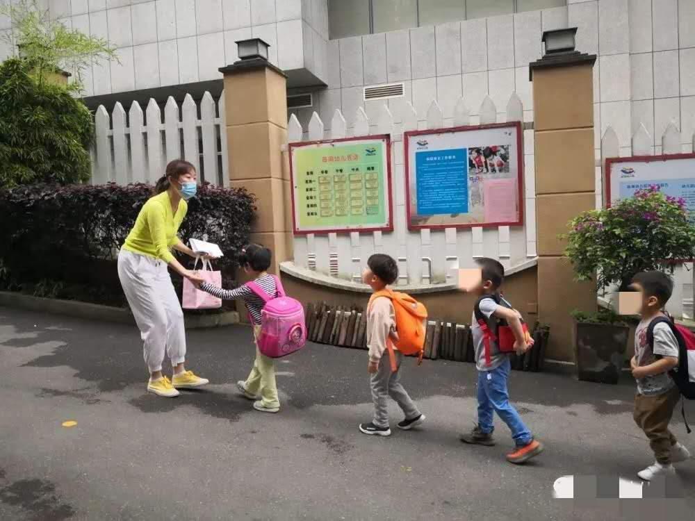 孩子要上幼儿园了，焦虑的家长该怎么办呢？双胞胎妈妈有方法可循 腾讯新闻