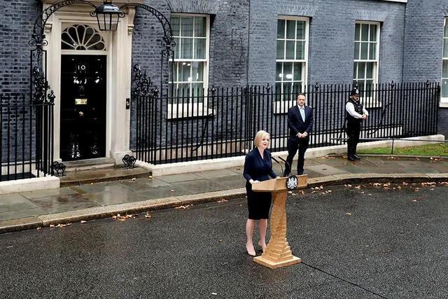 英国新任女首相特拉斯能否抓住执政重点？是对她执政能力的重大考验锻炼发散性思维的智力题2023已更新(微博/今日)