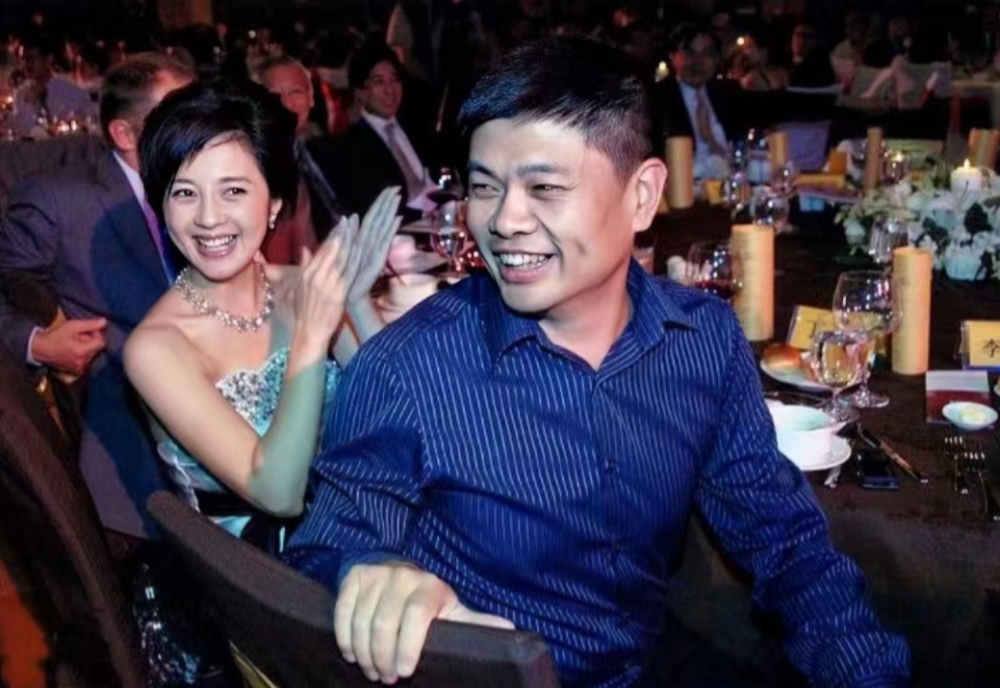 美女主播许戈辉与丁健:低调中的甜蜜,结婚十七年生一女幸福美满