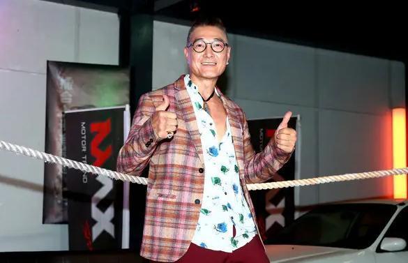 2017年成家班的40周年聚会,身为元老级别的卢惠光也没有出现,之后又有