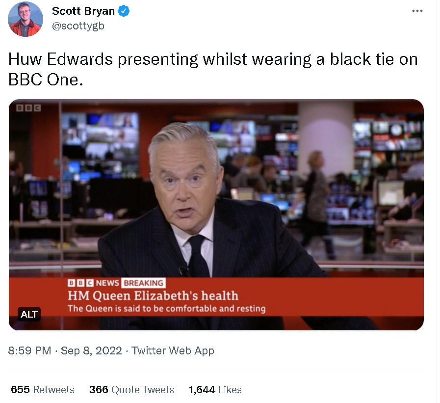 BBC中断节目播报女王健康情况主播穿全黑西装打黑领带