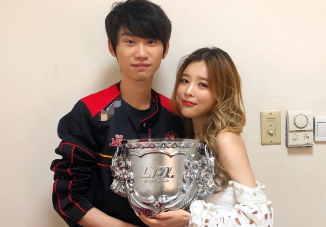 doinb首谈当父亲的感受,感谢糖小幽:小咕咕肯定会很可爱