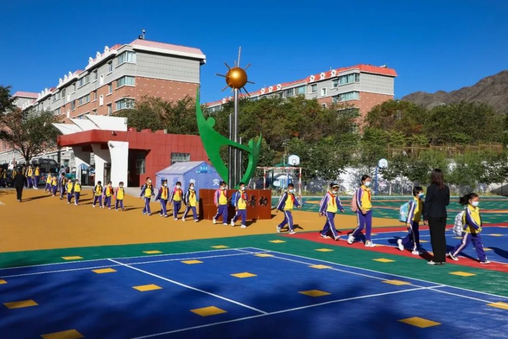 伊吾县各学校陆续开学复课_腾讯新闻