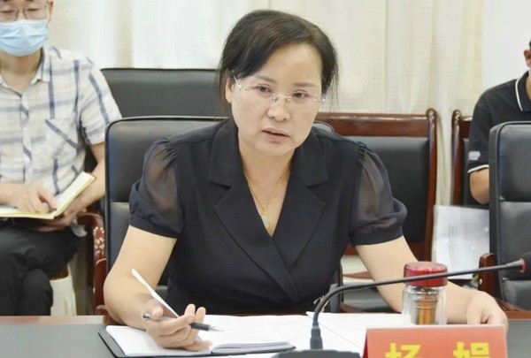 会上,杨娟对9月份防返贫监测帮扶,项目建设和奖补,群众增收,饮水安全