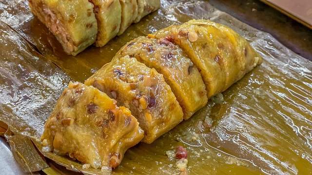 疍家蕉叶裹粽是入选了疍家美食文化里面的,所以也是必点的.