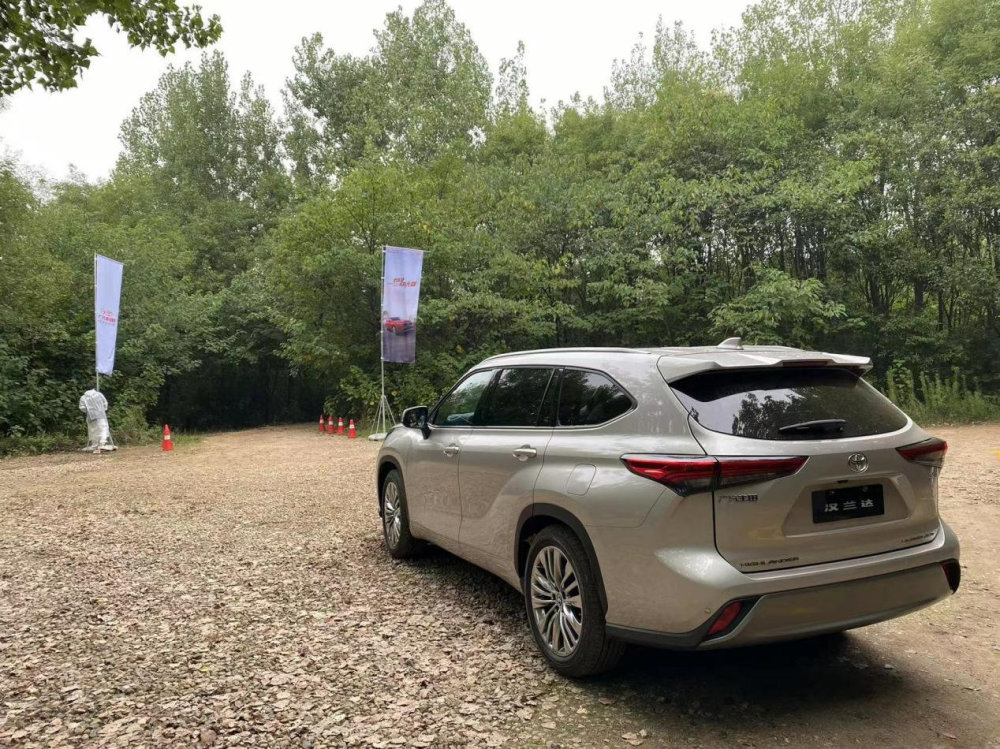 试驾官丨实测第四代汉兰达380t比混动版还好开