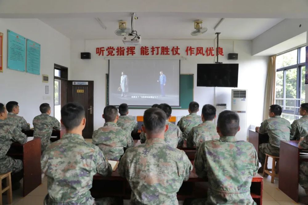 话剧《深海》走进南部战区海军部队we胶囊什么时候吃最好