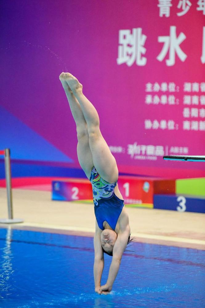 郴州跳水小将朱云川:全红婵是我偶像!_腾讯新闻