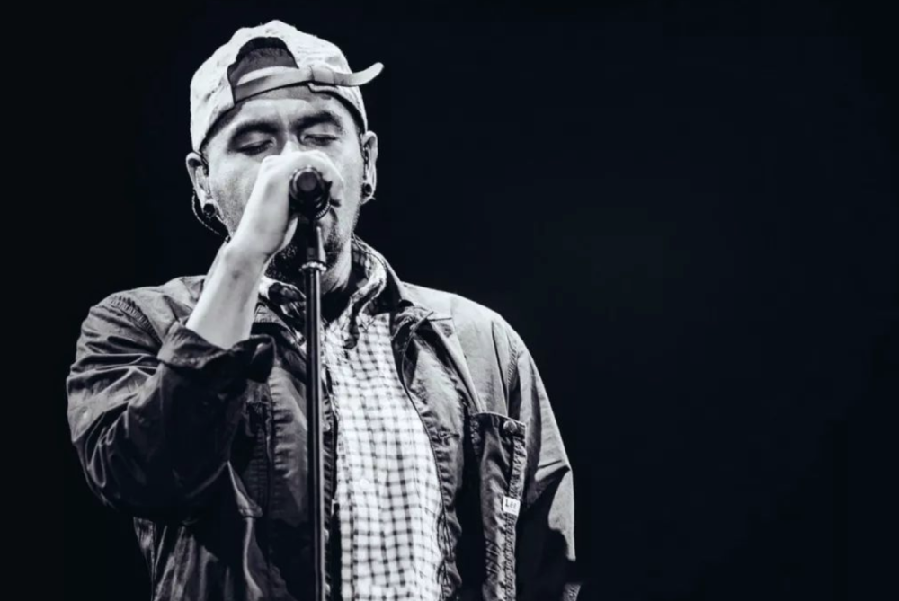 张震岳的"清醒",会让多少"追名逐利"的男艺人脸红?_腾讯新闻