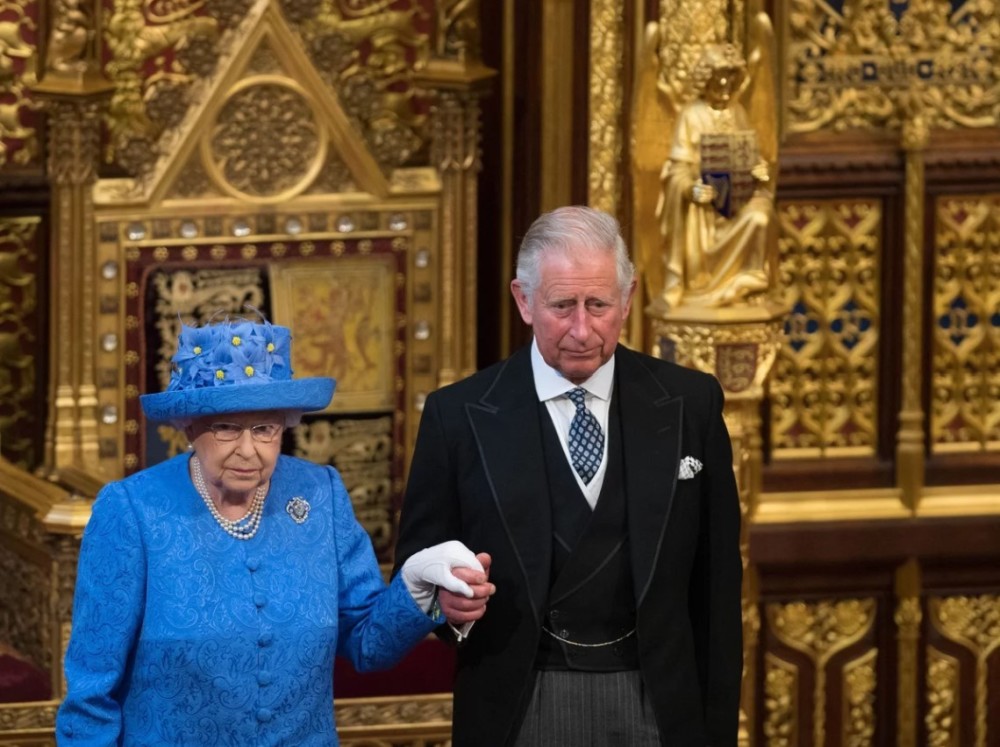 英国未来会不会废除女王_英国为什么不废除王室_英国王室 丹麦王室 谁大