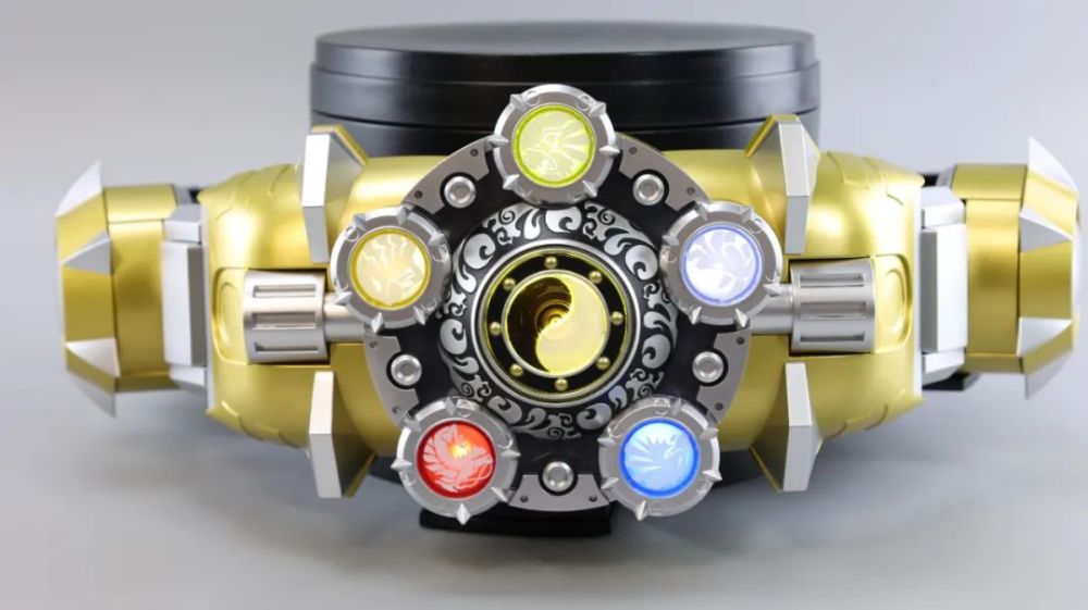 雪獒侠——雪獒召唤器地虎侠——地虎召唤器黑犀侠——黑犀召唤器风鹰