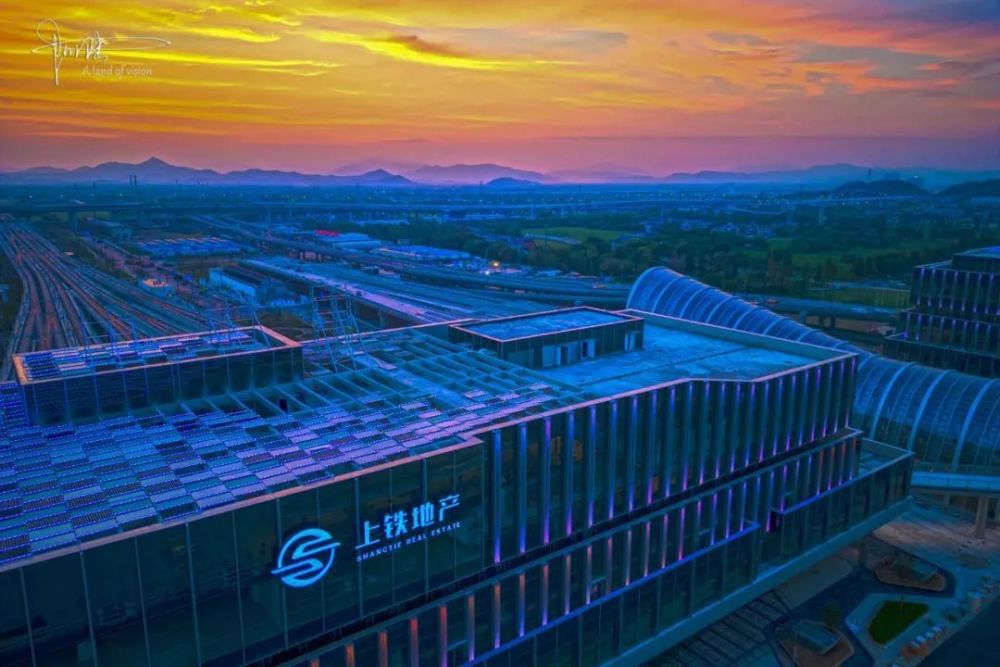 不规则的美杭州西站云门惊艳亮相未来科技感十足