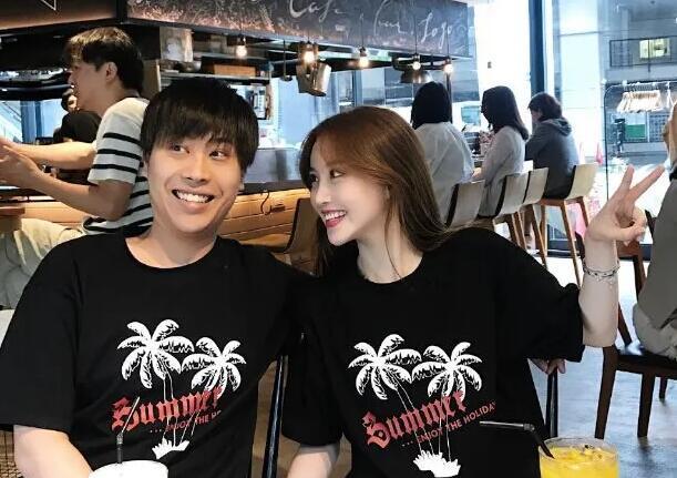 卢本伟复出计划失败,家庭也受到重创,圈内人曝光他和女友分手_腾讯