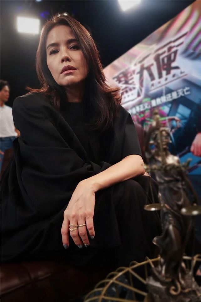 失去家庭化身复仇黑天使郑惠玉变身腹黑律师