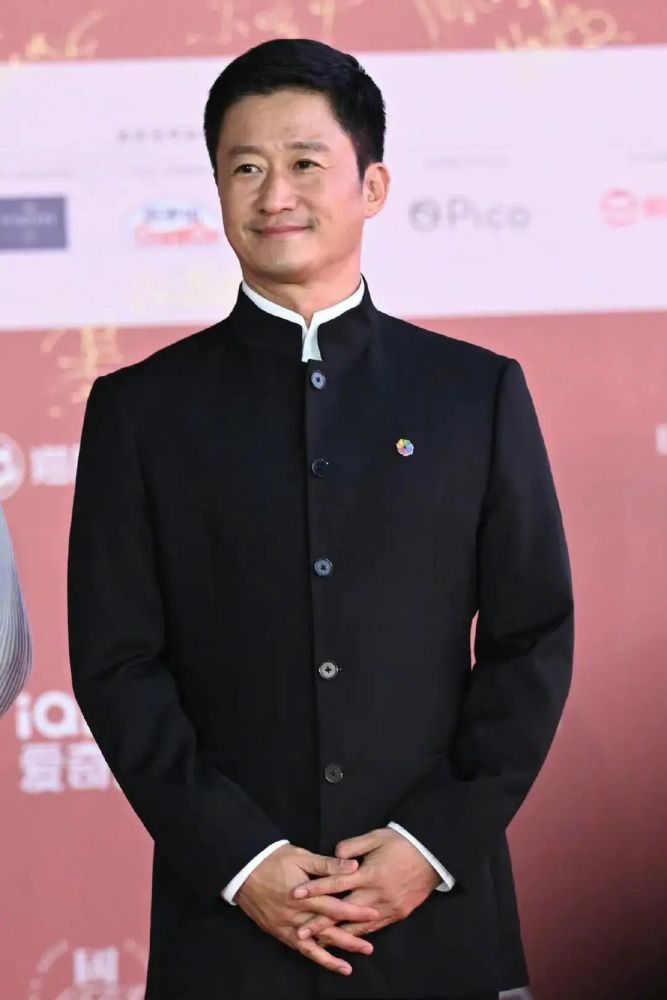 大场面穿"中山装"才霸气!