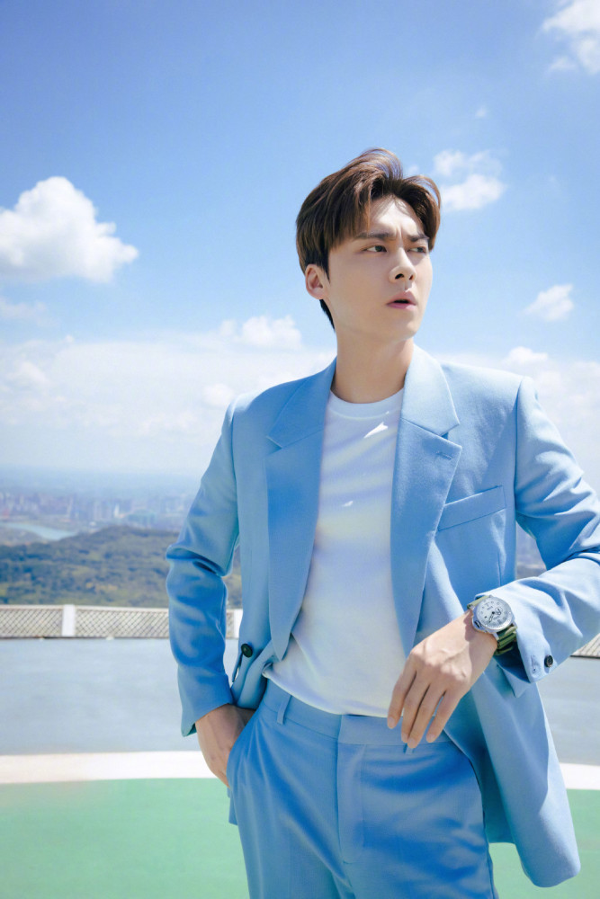 李易峰嫖娼被拘,中新网评:犯错后不知悔改比单纯犯错更不可原谅_腾讯