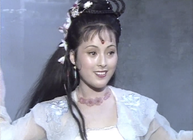 除了这一部《聊斋》之外,她还参演了《庄妃轶事》,出演的是孝献皇后董