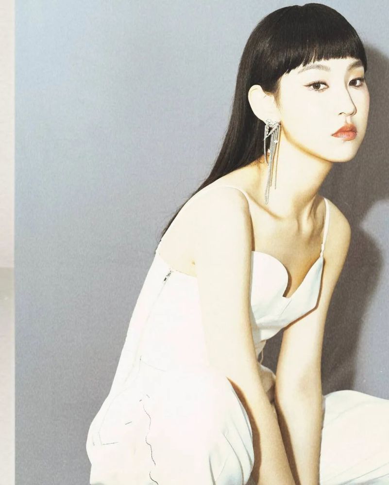 tvb人气歌手自爆曾到viutv见花姐,获家人批准30岁前可拍拖_腾讯新闻