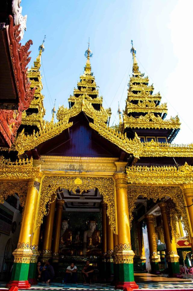 去缅甸必去的豪华寺庙瑞光大金塔历史悠久被誉为艺术瑰宝