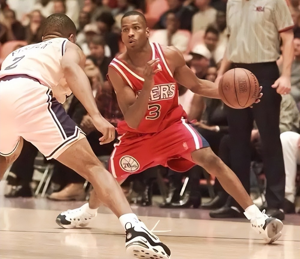 曾轻视艾弗森的运球技术退役19年后胯下运球鼻祖进入名人堂