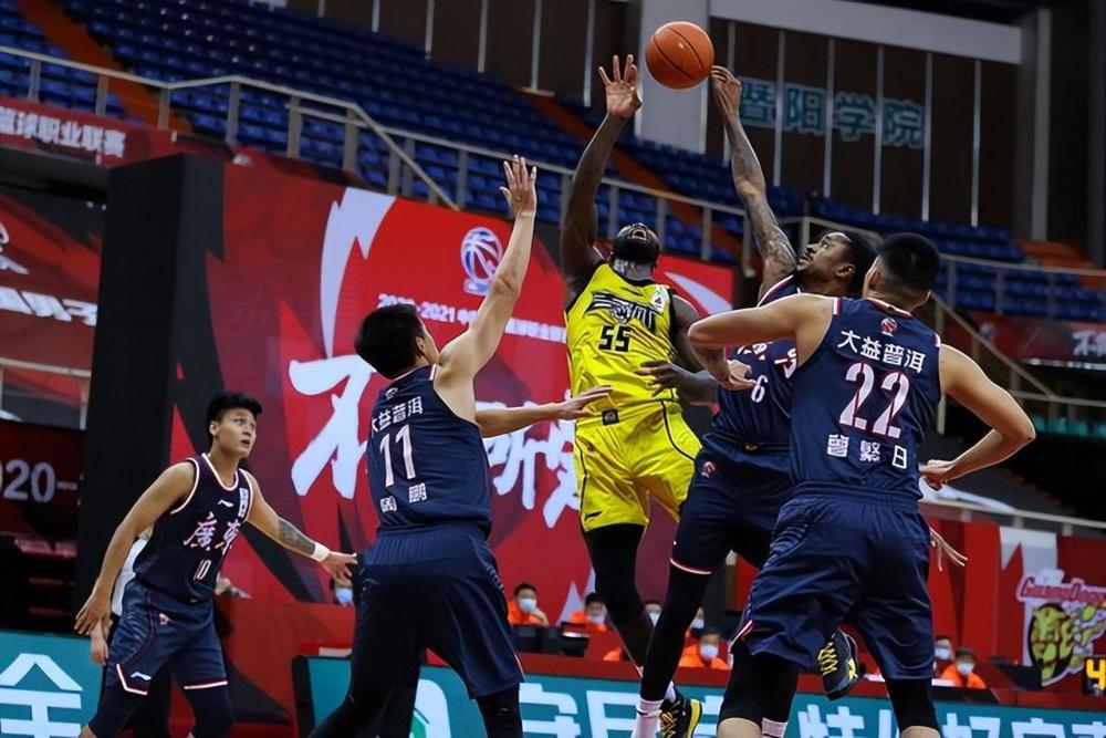 赵继伟与付豪的个人社交媒体也在近期由辽宁男篮球员改成了中国男篮队员认证。