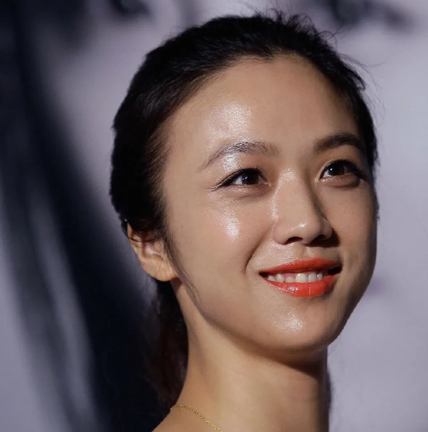 女星没了滤镜后:万茜脸上卡粉,汤唯满脸油光,都有变化_腾讯新闻