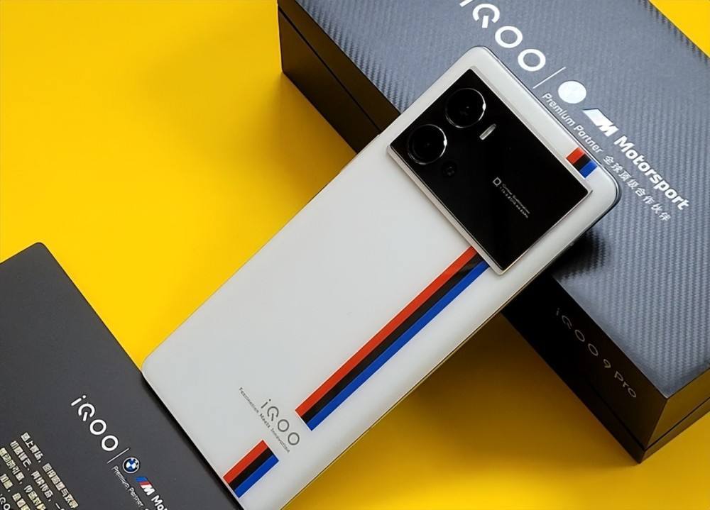 影像方面相比上一代也有了很大改善,用上了大哥vivo的v1 影像芯片