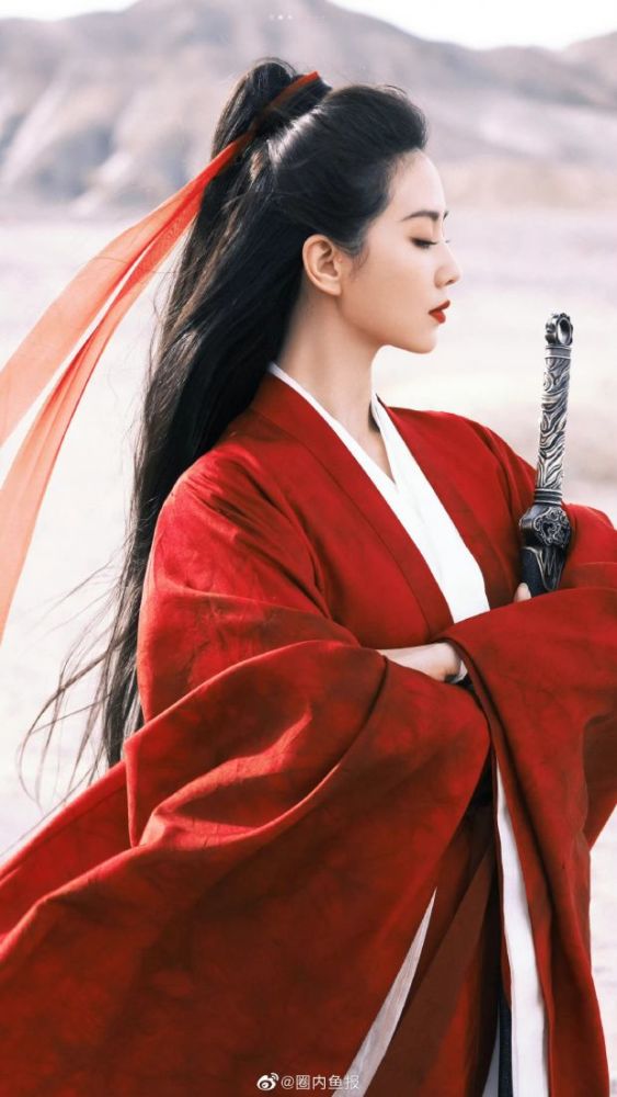 刘诗诗古装好飒 红衣女侠风造型亮眼_腾讯新闻