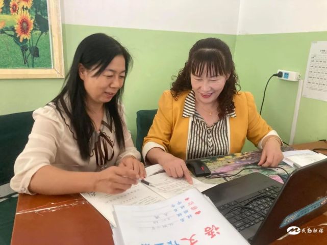 致敬人民教师袁玉荣用心施教以爱育人