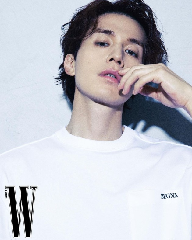 冷白皮李栋旭画报公开,真的是41岁?_腾讯新闻