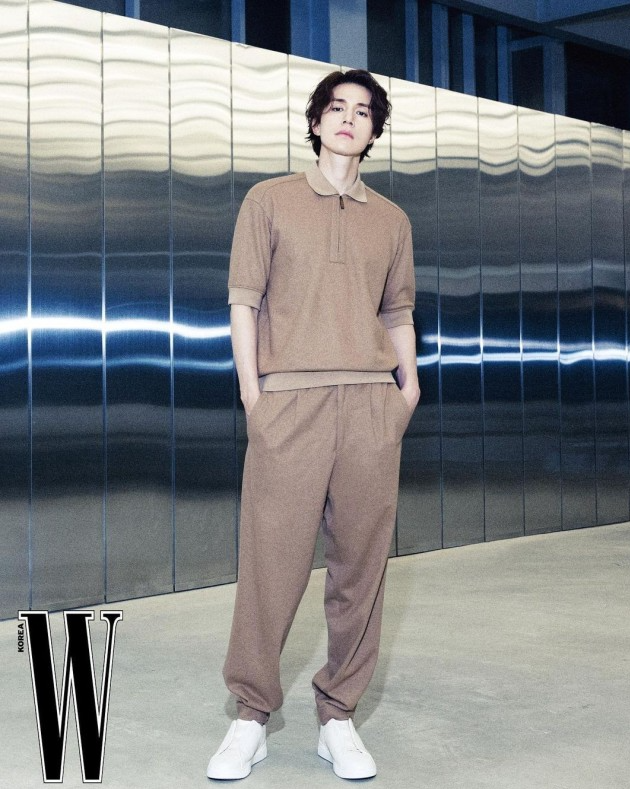 冷白皮李栋旭画报公开,真的是41岁?_腾讯新闻