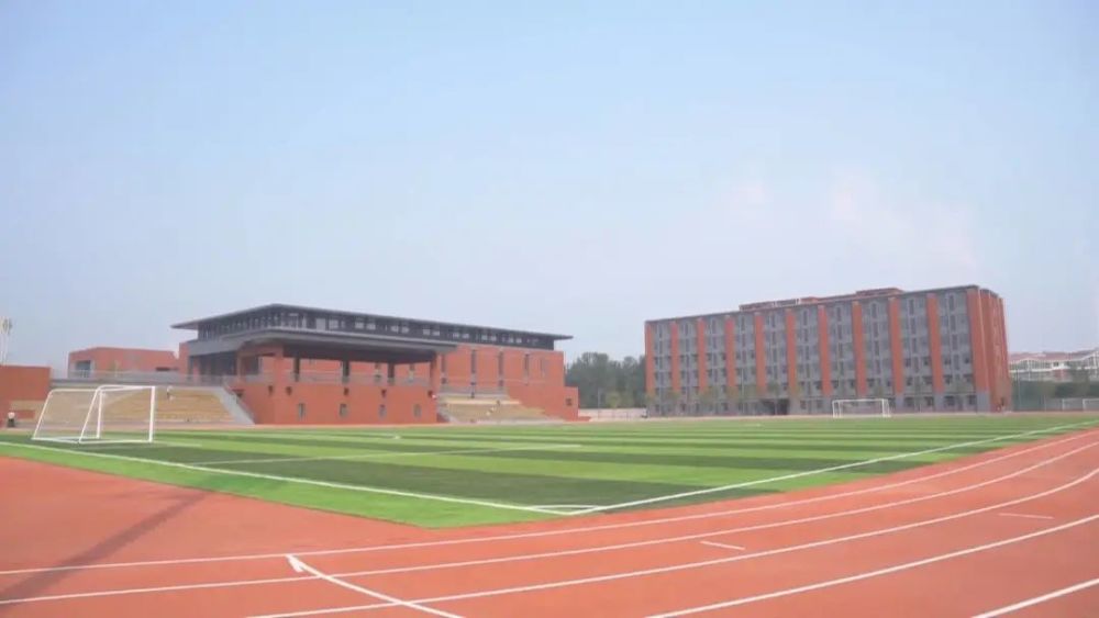茌平区第一中学搬迁建设项目是茌平区重点惠民工程之一,由信发集团