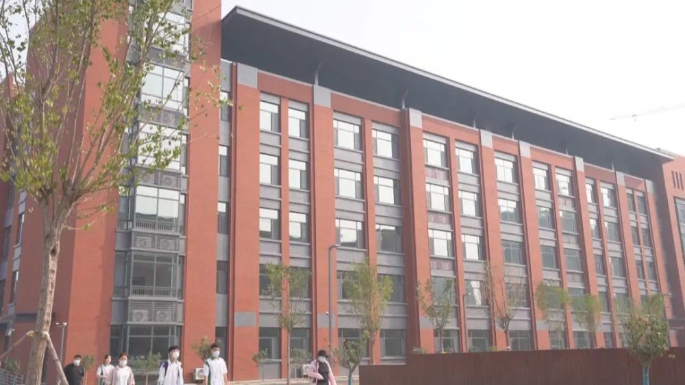 茌平一中乔迁新校区 孙荣军出席仪式并揭牌_腾讯新闻