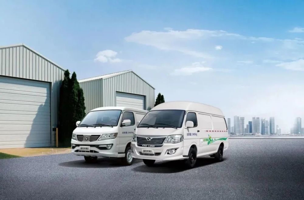 作为金龙明星产品,龙耀8是一款专为城市物流而生的纯电动物流车,它