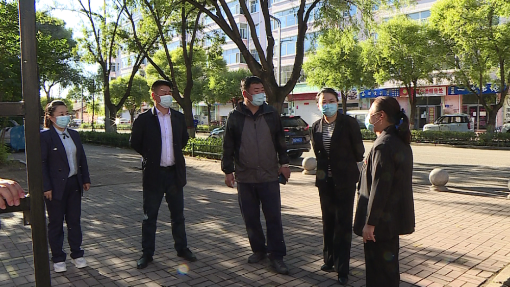 刘淼群深入孙吴县教育系统检查疫情防控工作